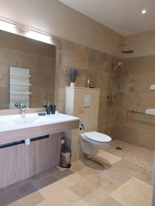 Vila Location Independante Au Coeur Des Alpilles Pour 2 Personnes Avec Jacuzzi Aureille Exteriér fotografie
